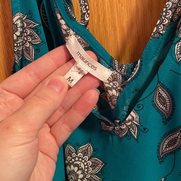 Maurice’s tank top - Picture 2 of 3